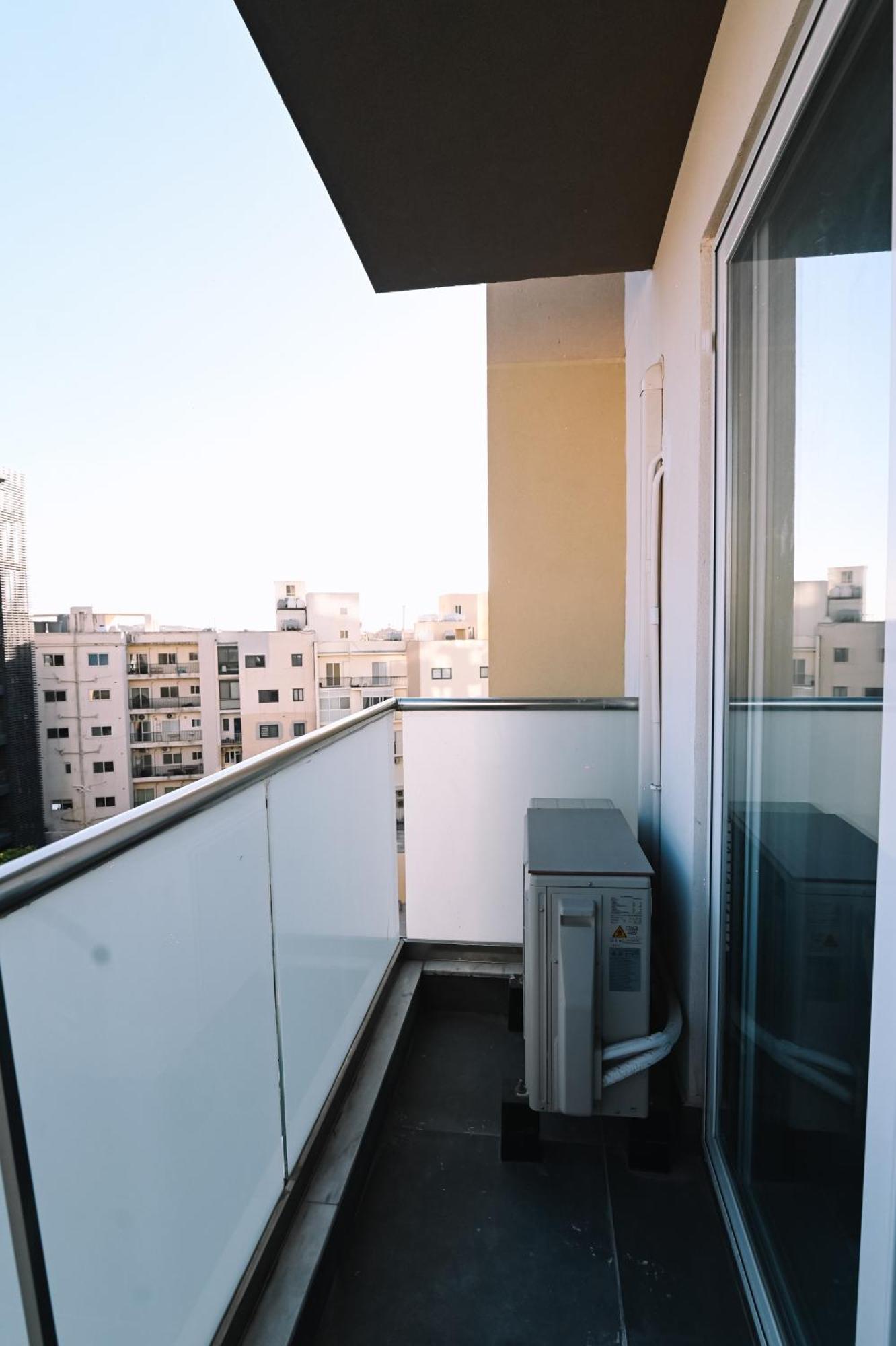 Bright 2 Bedroom Flat In Sliema! Екстериор снимка